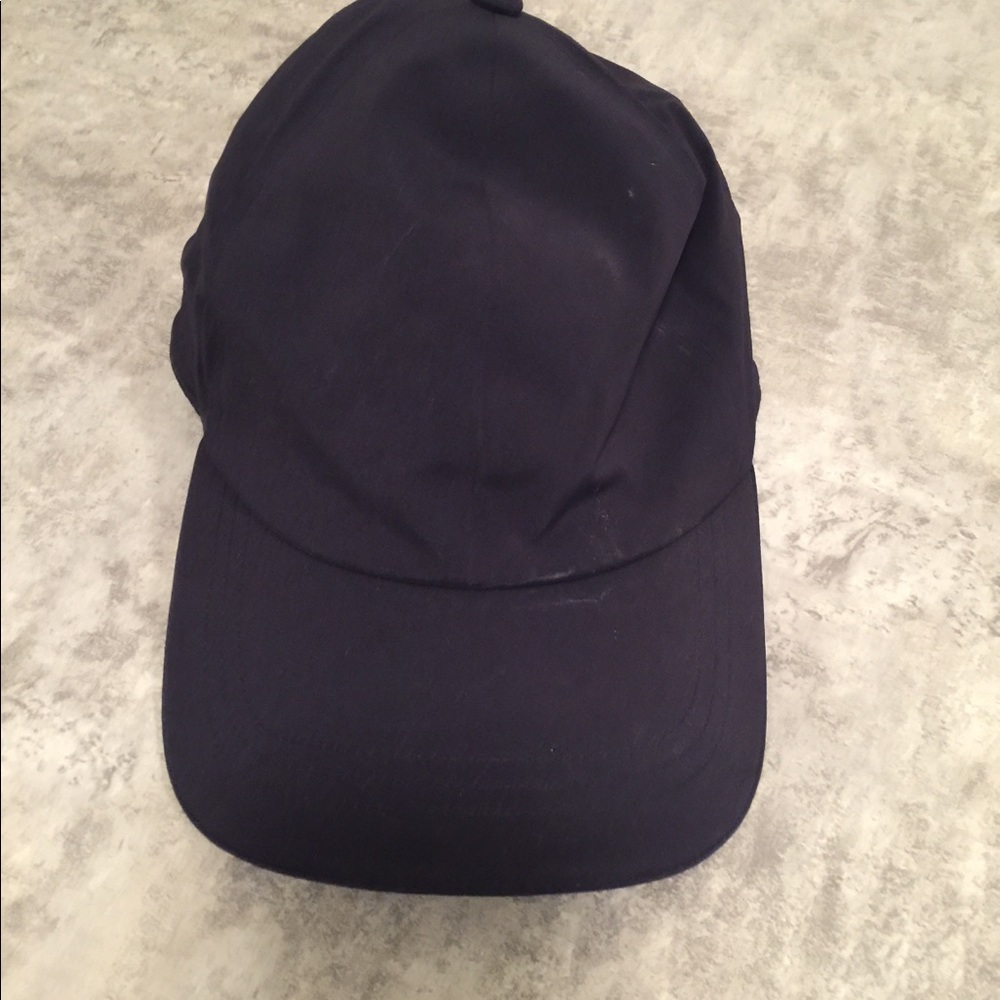 Lululemon baller hat